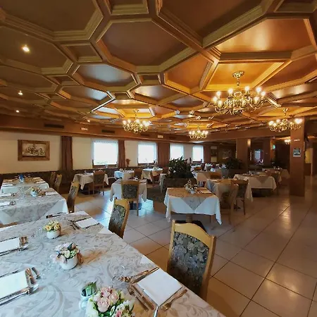 Scoiattolo Hotel 3*