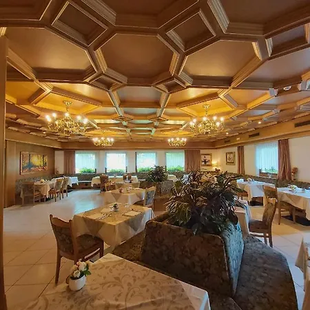 Hotel Scoiattolo Falcade