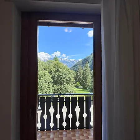 Scoiattolo Dolomites Experience 호텔 팔카데