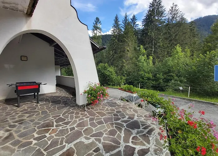 Scoiattolo Отель Фалькаде